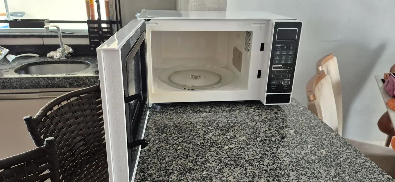 Microondas Midea - 20 Litros - Foto 4
