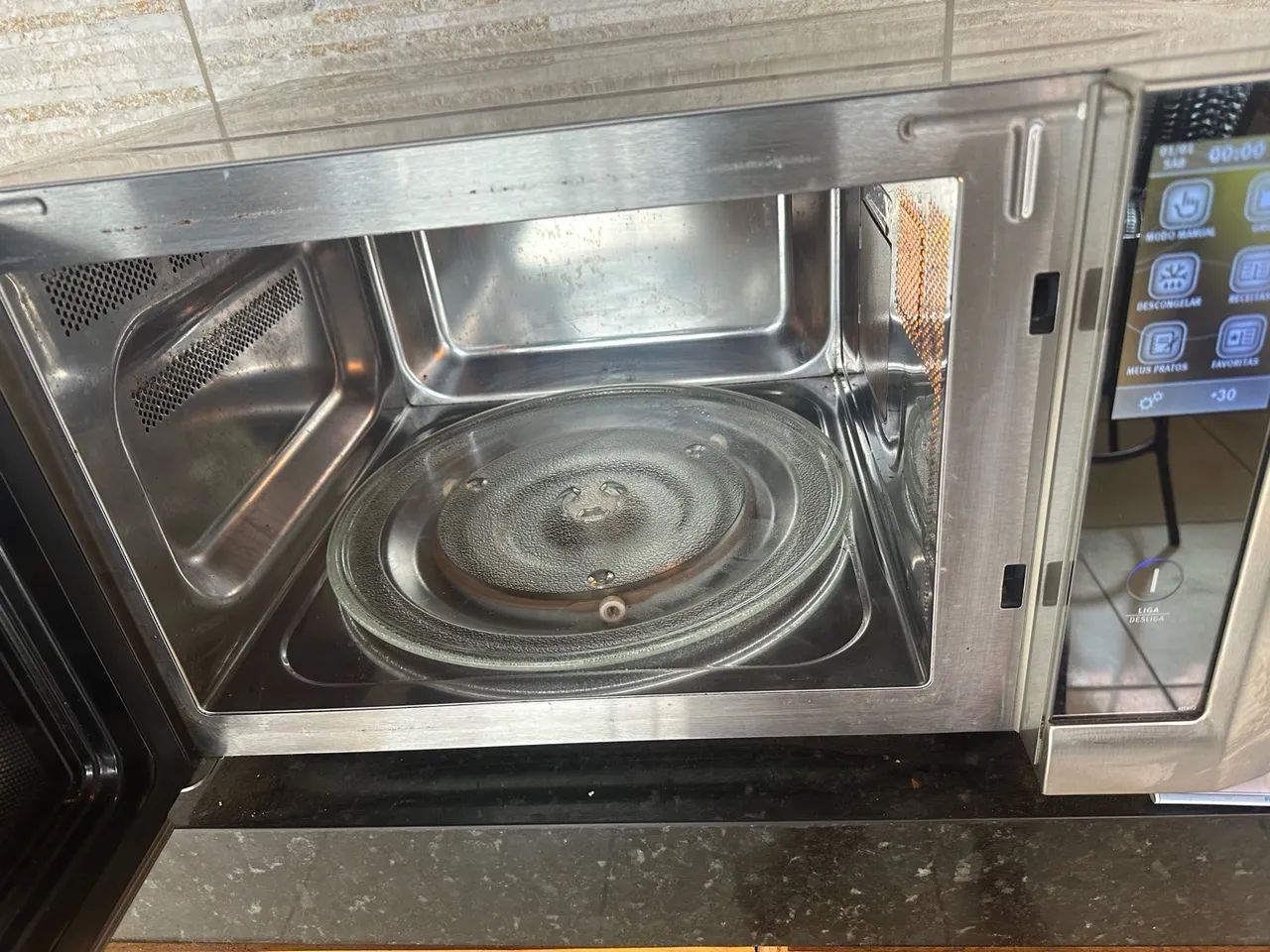 Microondas Eletrolux I Kitchen 42 lts - Foto 4