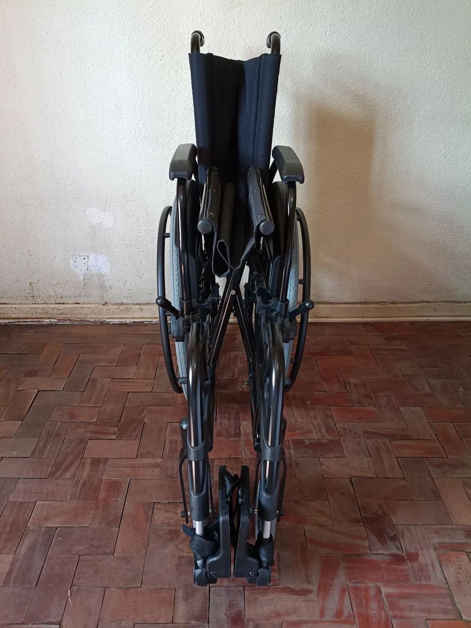Cadeira de Rodas Ortobras Sem uso! Dobrável  - Foto 6
