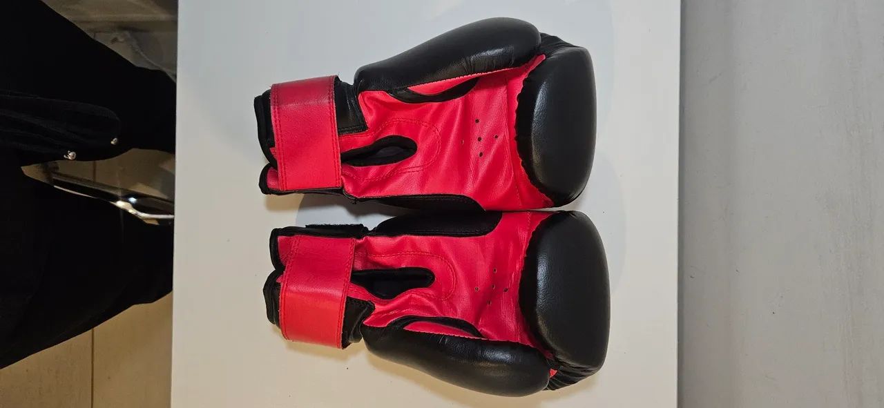 luvas muay thai proforce preta e vermelha - Foto 2