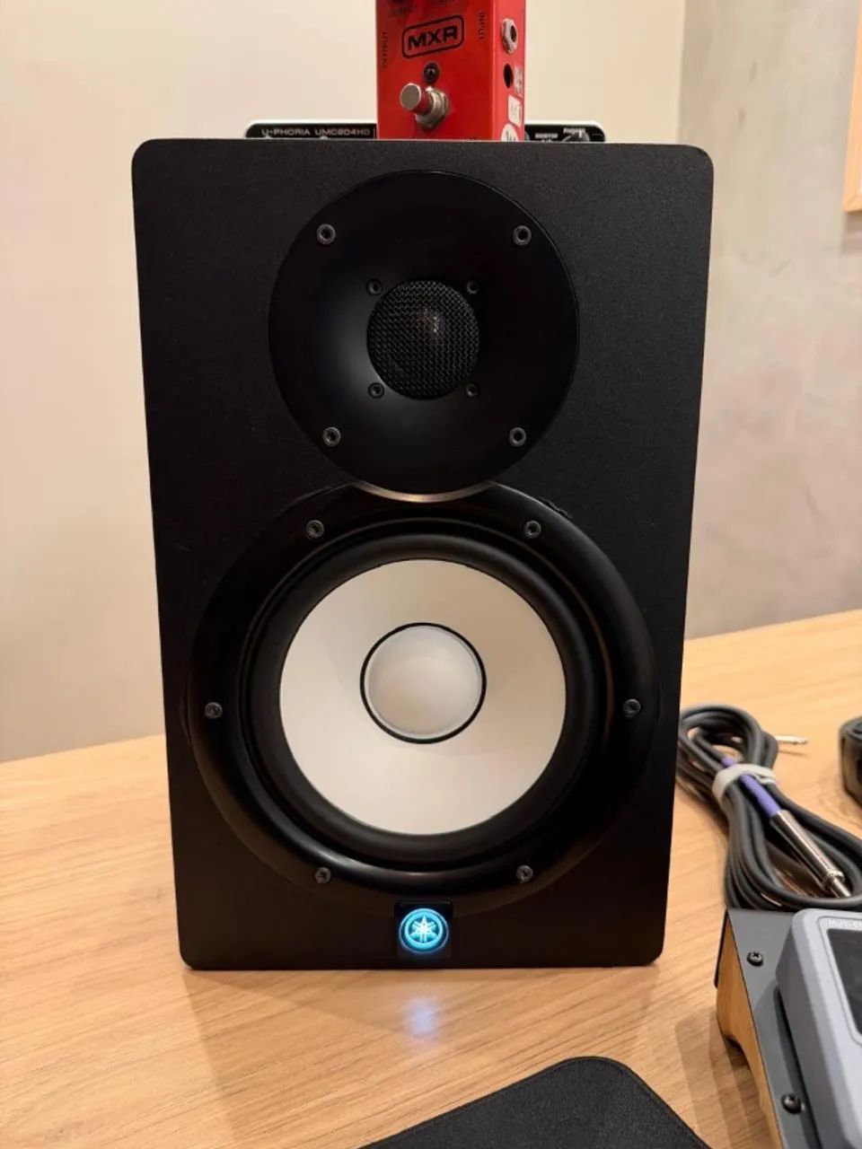 Yamaha HS7 - Monitor de Áudio
