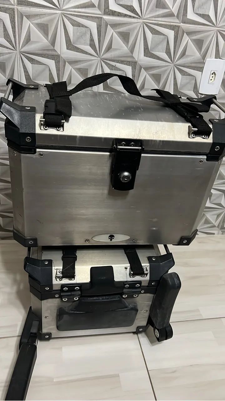 Vendo kit de baús de alumínio estado de novo  - Foto 4