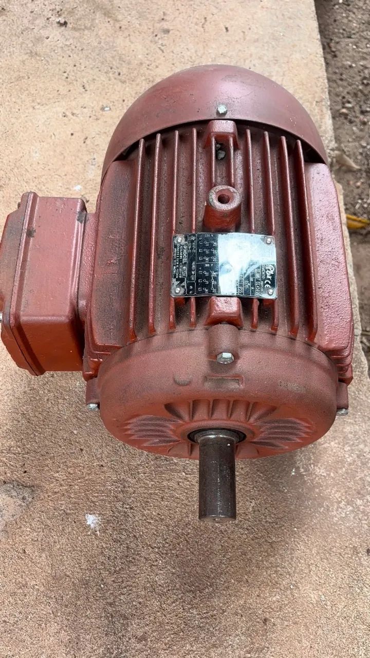 Motor trifásico 220v, 7.5 CV,  WEG - Foto 5