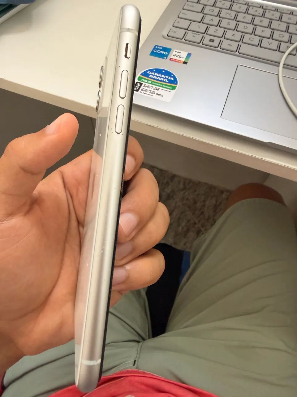 iPhone 11 branco 64 gigas