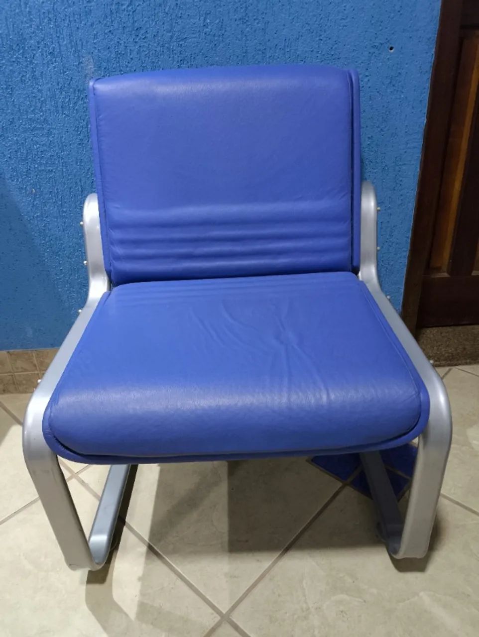 Cadeira de Excelente acabamento - Seminova - Foto 3