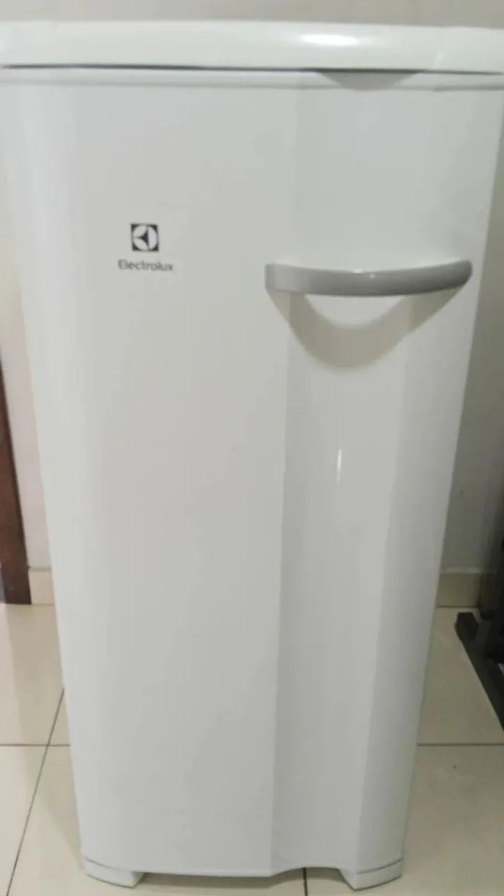 Vendo freezer Electrolux 
