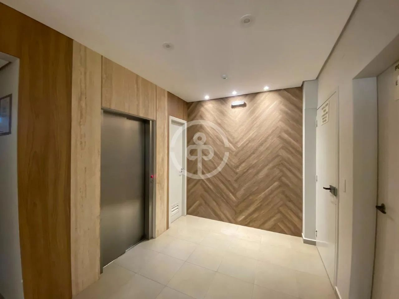 APARTAMENTO SEMIMOBILIADO NO CENTRO - Foto 4