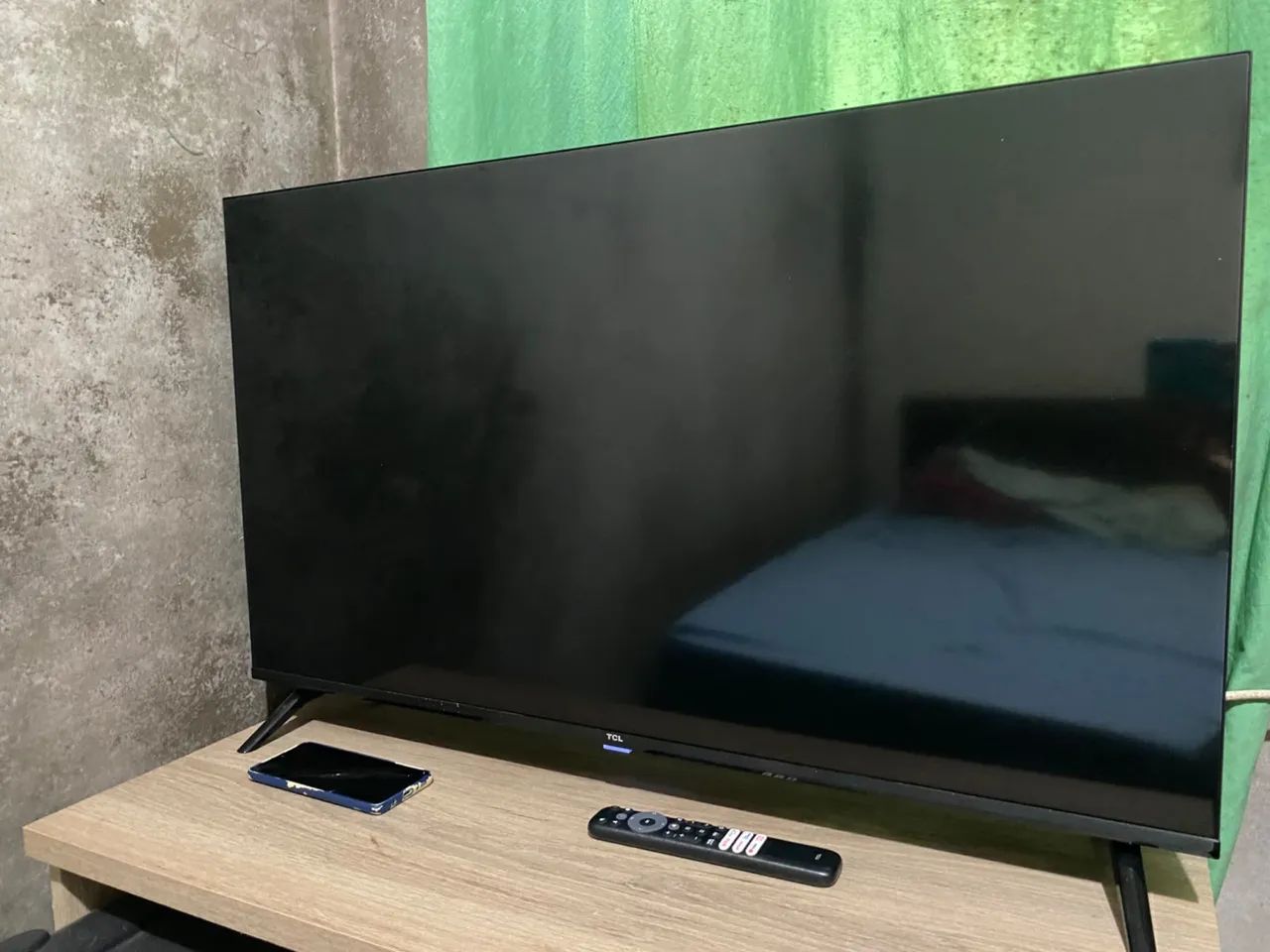 Vende-se ou troco uma tv TCL 50 polegadas WhatsApp *24 José 