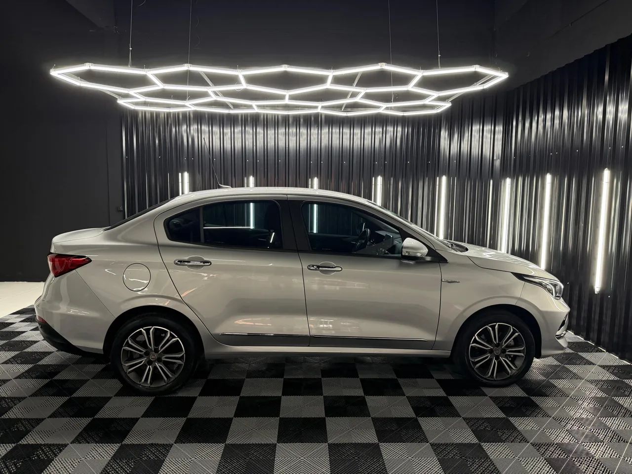 Fiat Cronos Precision 1.8 16V Flex Aut. 2019 - Foto 3
