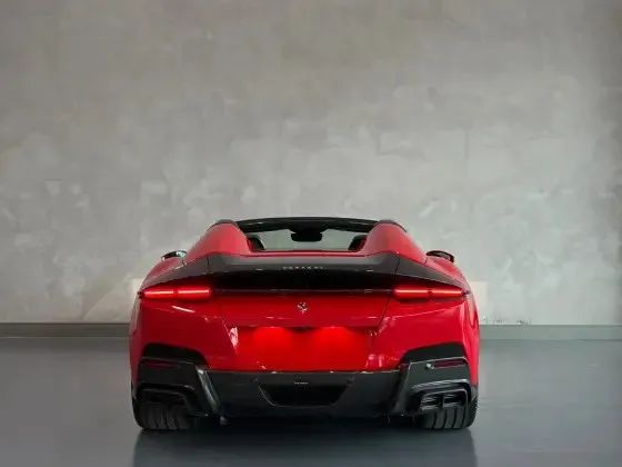 Ferrari 12Cilindri Spider 6.5 V12 830cv, foto 5 de 15