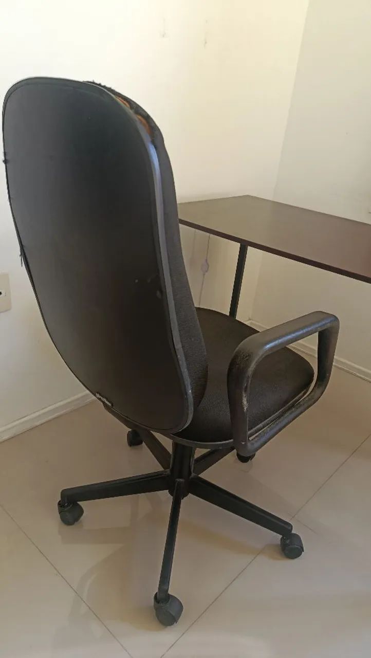 Cadeira Escritório em bom estado  - Foto 2