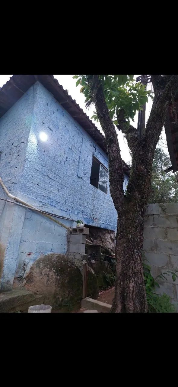 Aluga-se casa no centro de floripa Bairro José mendes morro da queimada 
