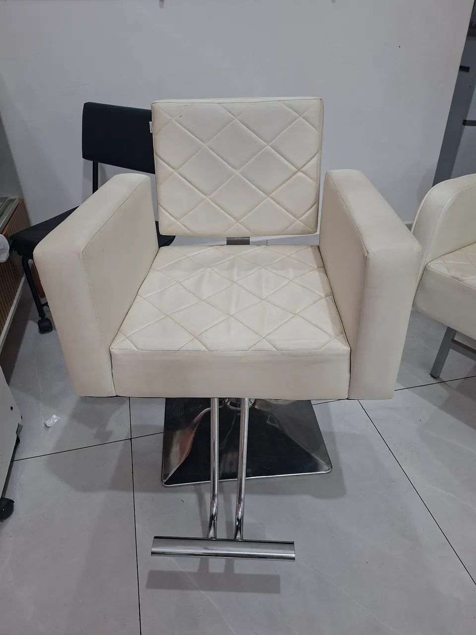 CADEIRA HIDRÁULICA E LAVATÓRIO,  KIT LINDÍSSIMO . - Foto 3