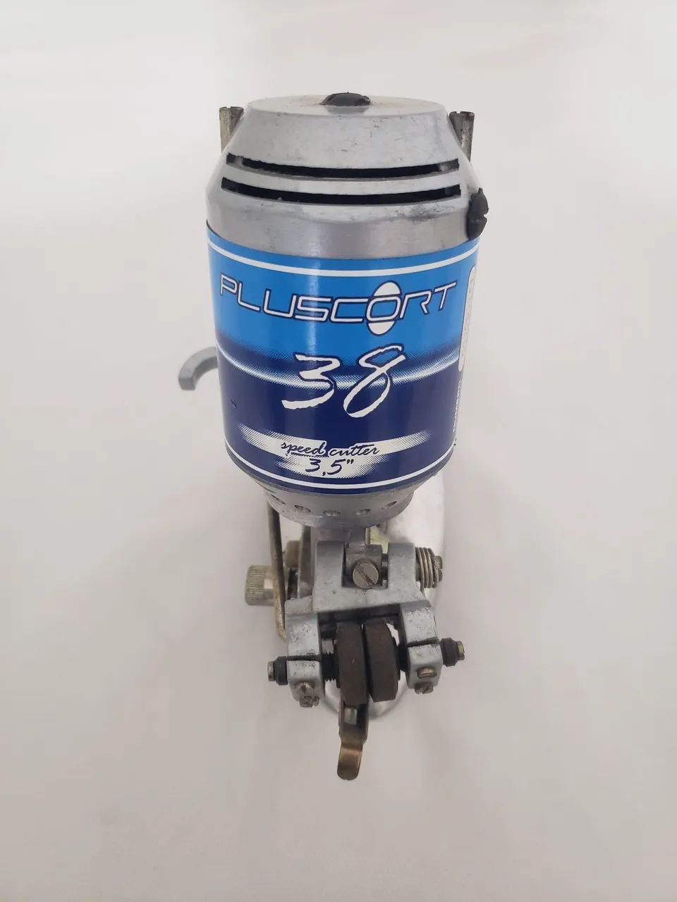 Maquina de Cortar Tecidos Pluscort 38 