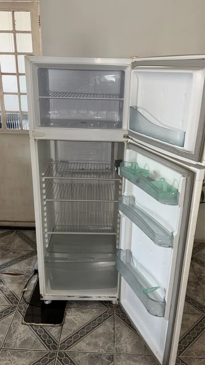 Geladeira Cônsul sem gás 
