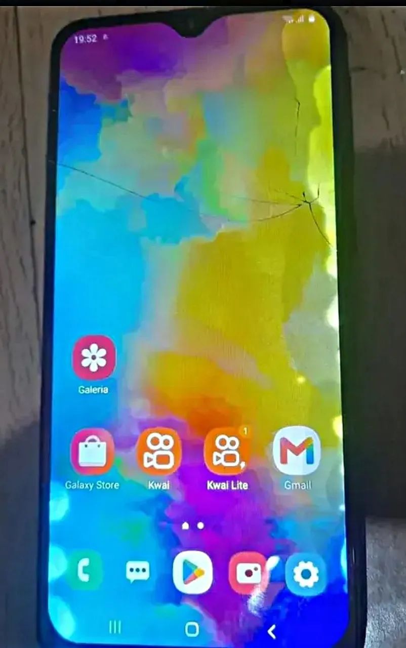 Celular Samsung Galaxy M20 (Com detalhe) 64 Gb de memória 