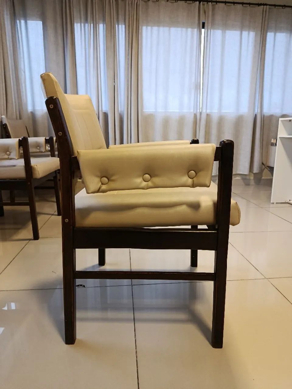Cadeira de recepção  - Foto 4