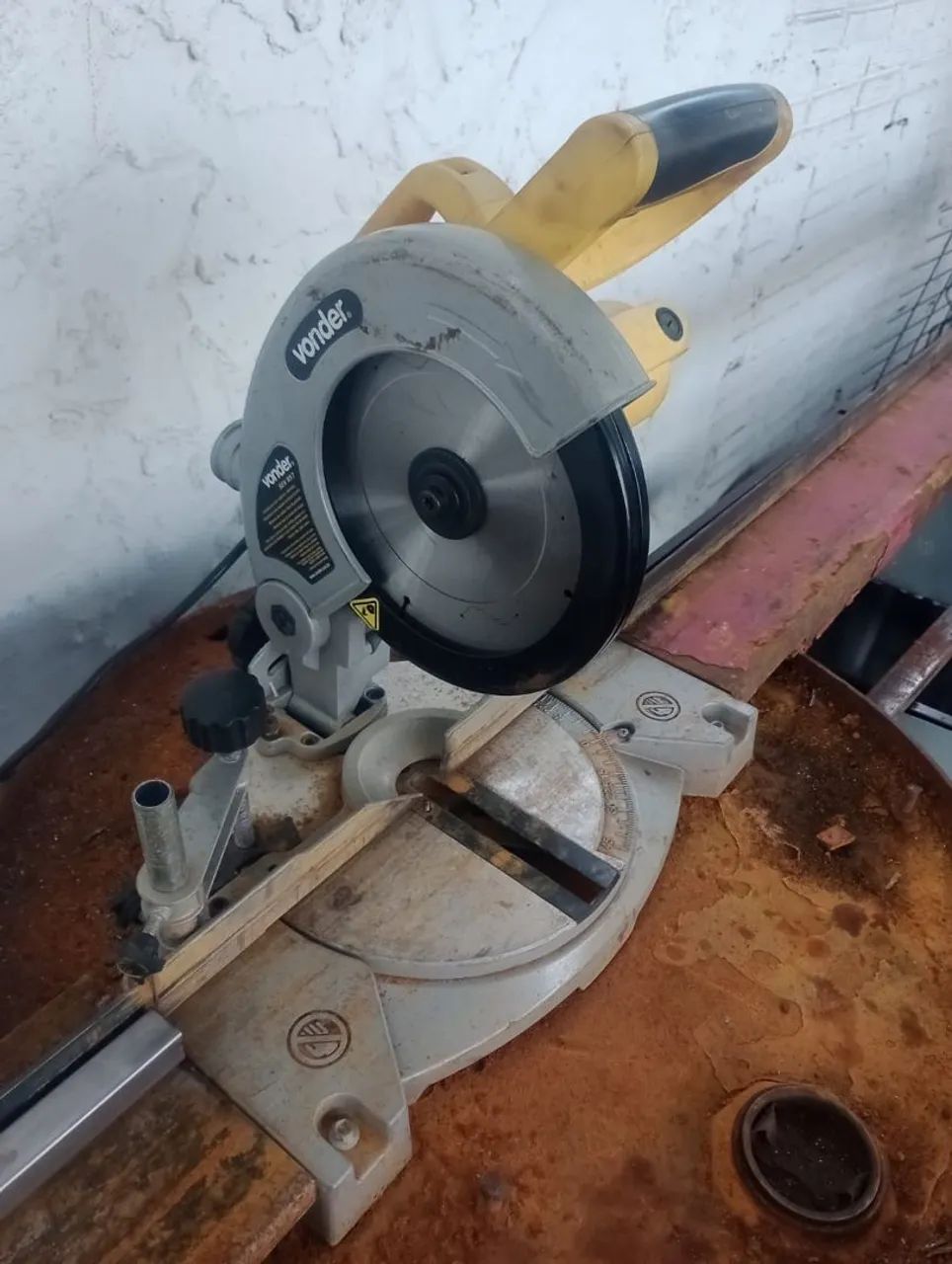 Serra policorte pouco tempo de uso da vender 7 polegadas 