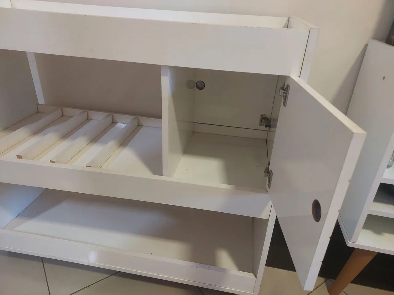 Barzinho com porta 