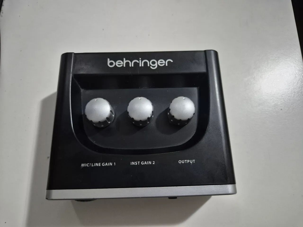 INTERFACE BEHRINGER UM2 