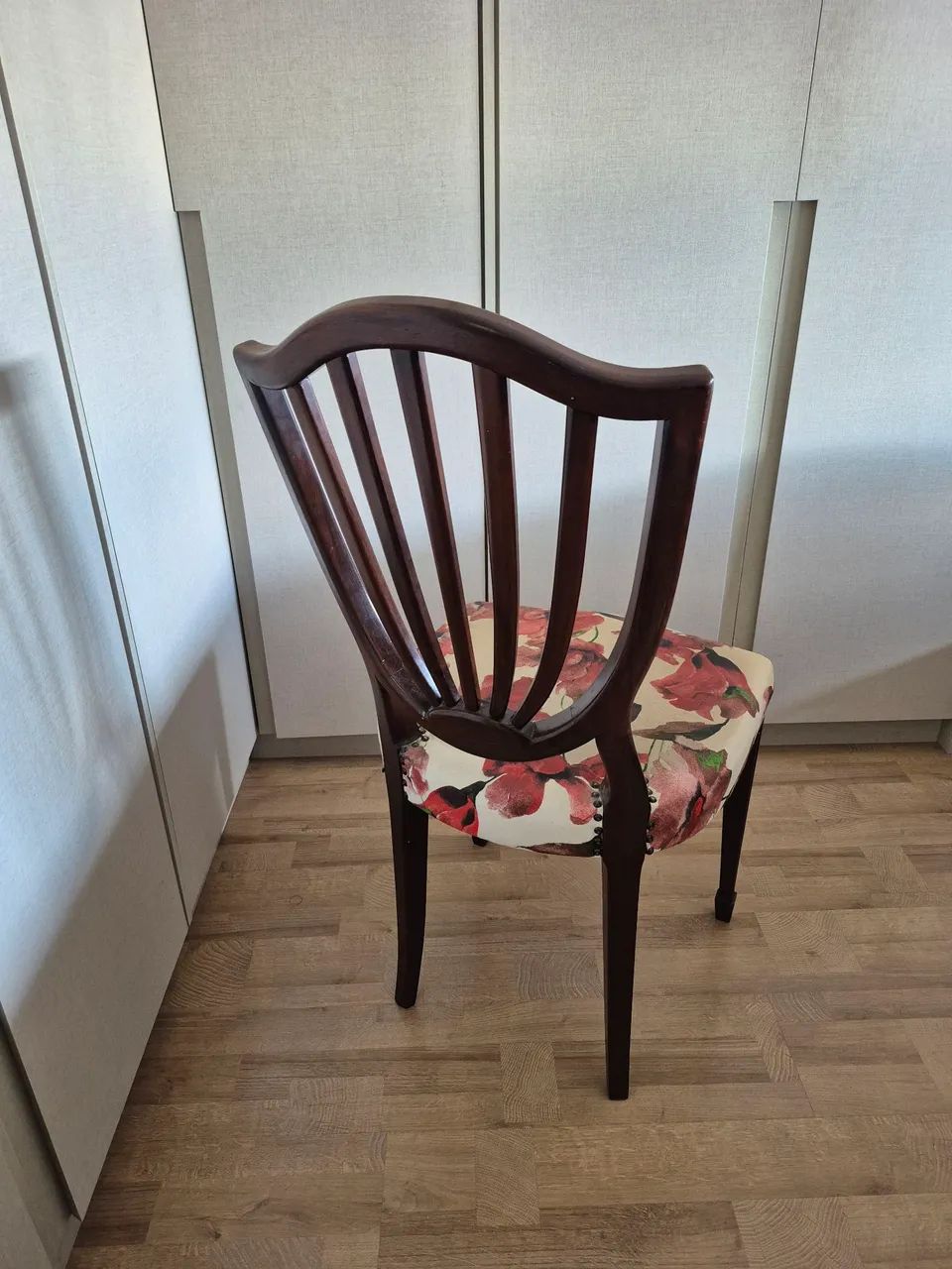 Cadeira antiga modelo Napoleão. - Foto 2