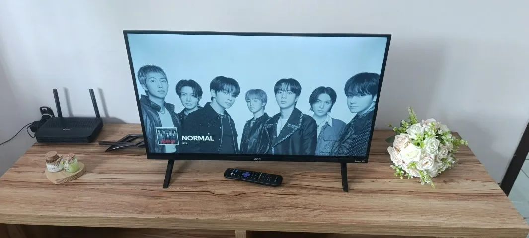 TV 32 POLEGADAS ROKU - SEMI NOVA