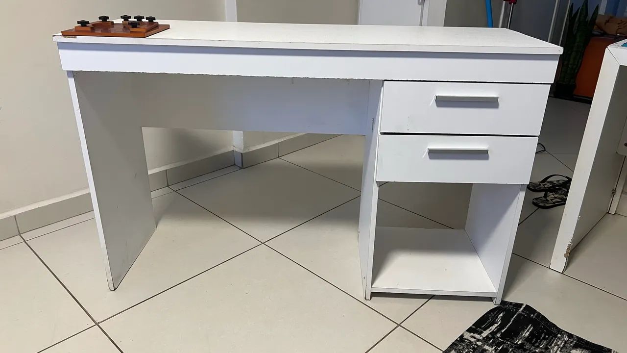 Mesa de Escritório 1,20 x 0,40 x 0,75 - RESISTENTE 