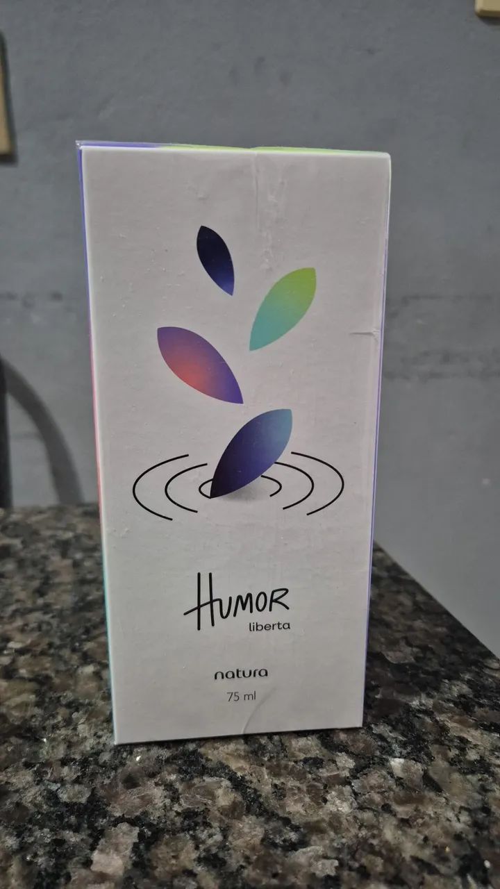 Perfume, humor liberta