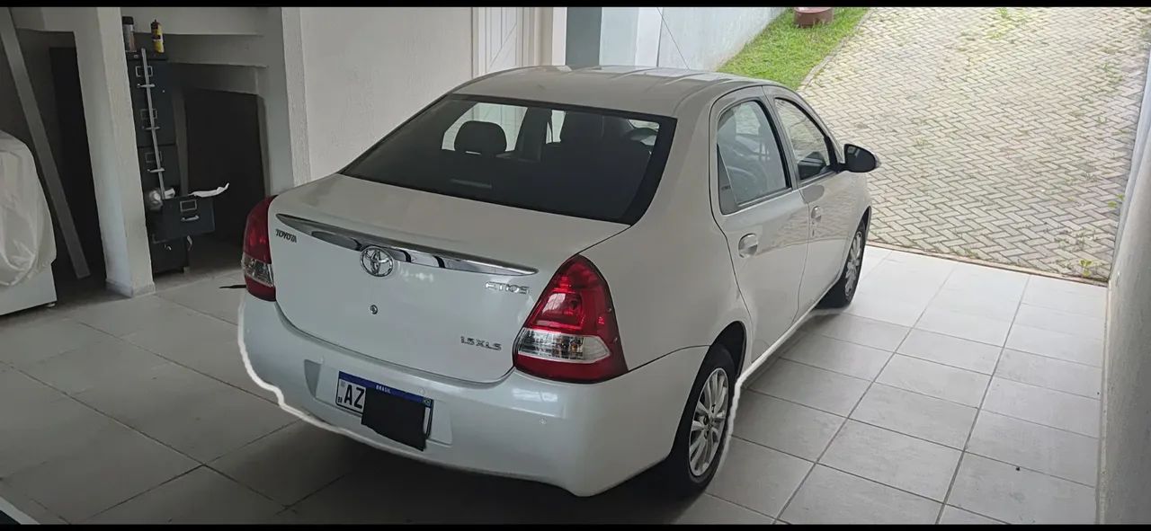 Toyota Etios ETIOS XLS Sedan 1.5 Flex 16V 4p Mec. 2015