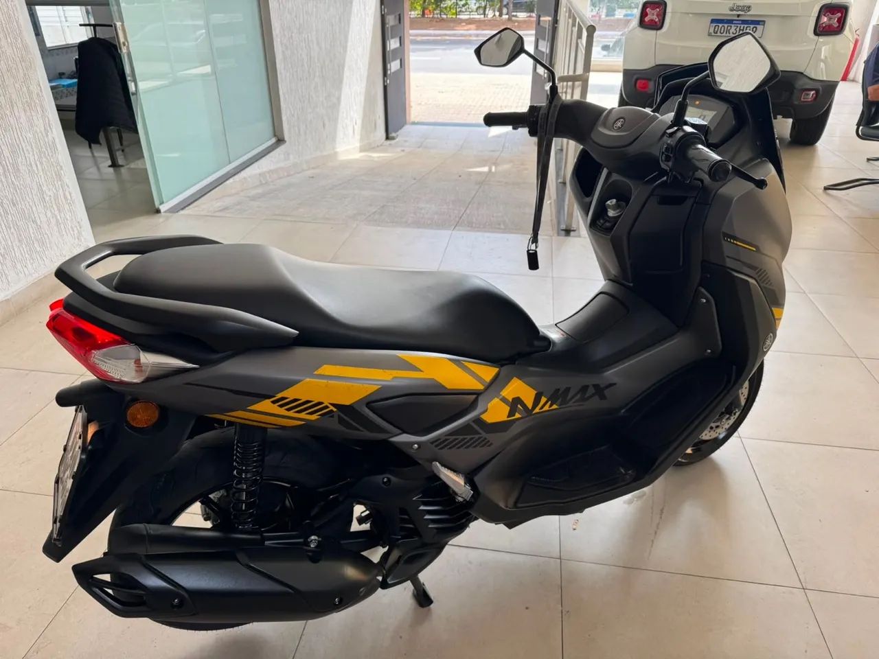 Nmax SE Cinza 2024 com 17000km - Foto 2