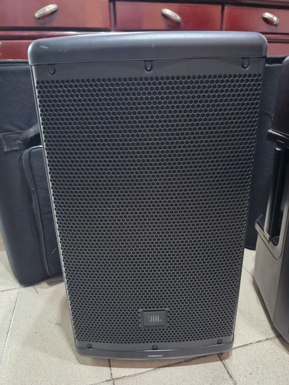 02 Caixas Ativas JBL EON 610 - Impecáveis - Foto 2
