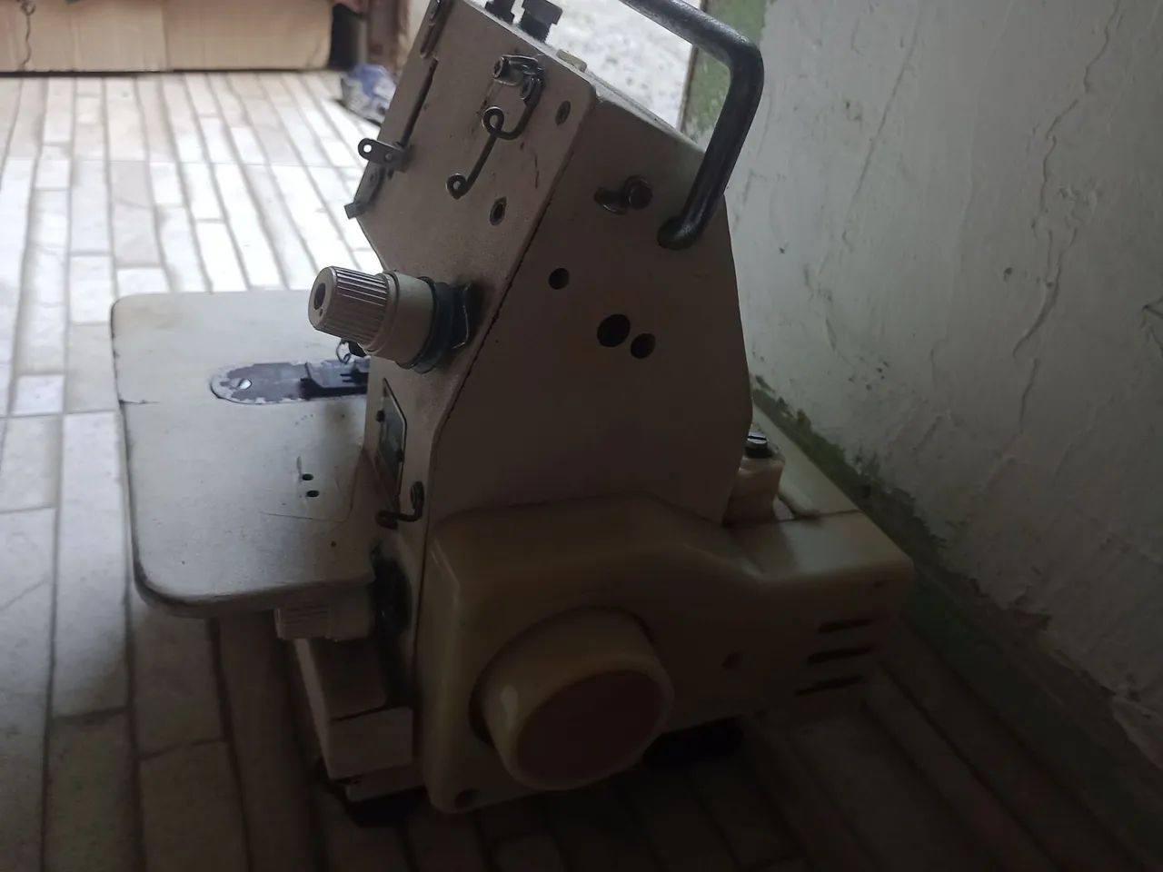 Máquina overlock Yamata GK 257 - Eletroportáteis Para Cozinha e