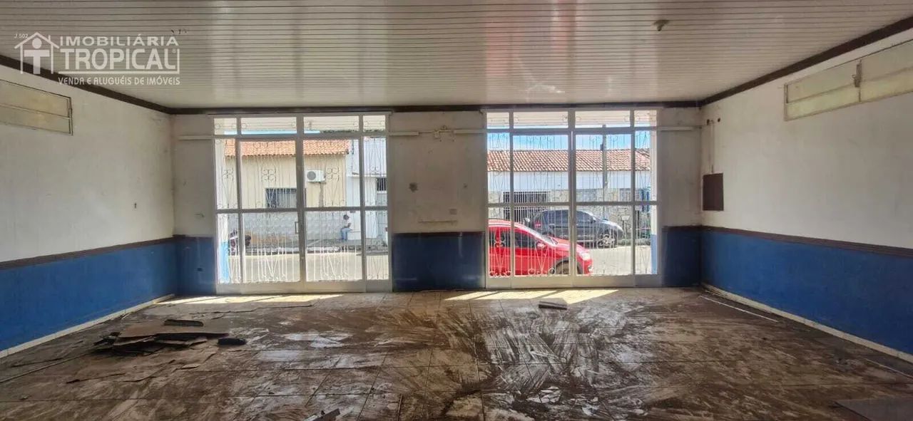 Aluga-se galpão com estacionamento no centro de Porto Nacional-To. - Foto 2