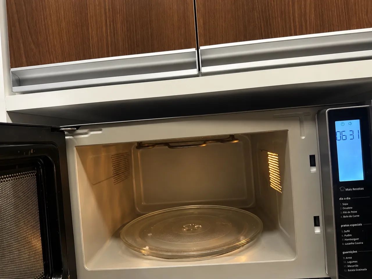  MICRO-ONDAS BRASTEMP INOX ESPELHADO 32L COM GRILL - Foto 2