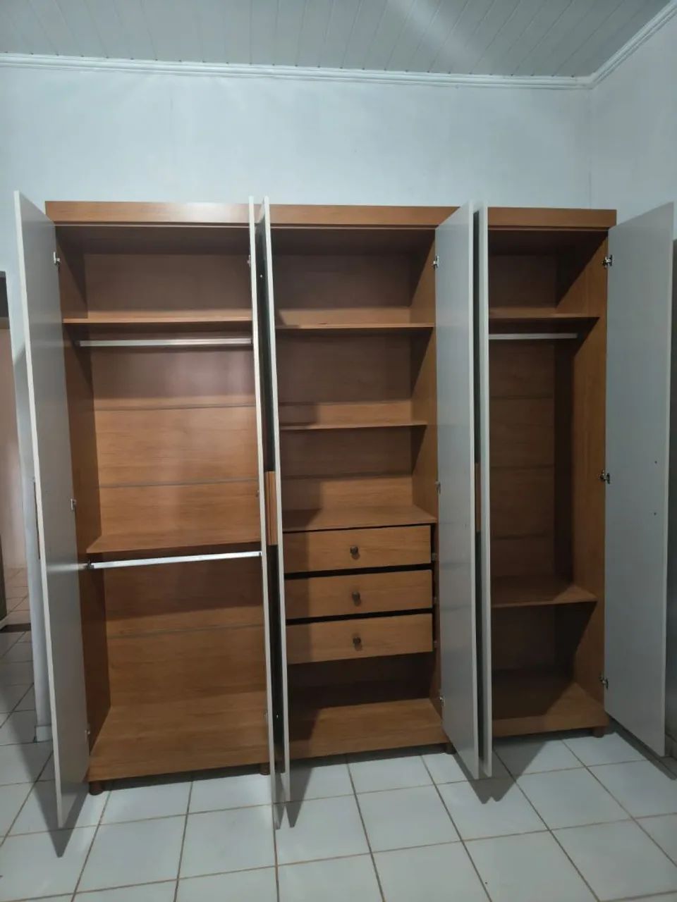Guarda roupa á venda - Foto 3