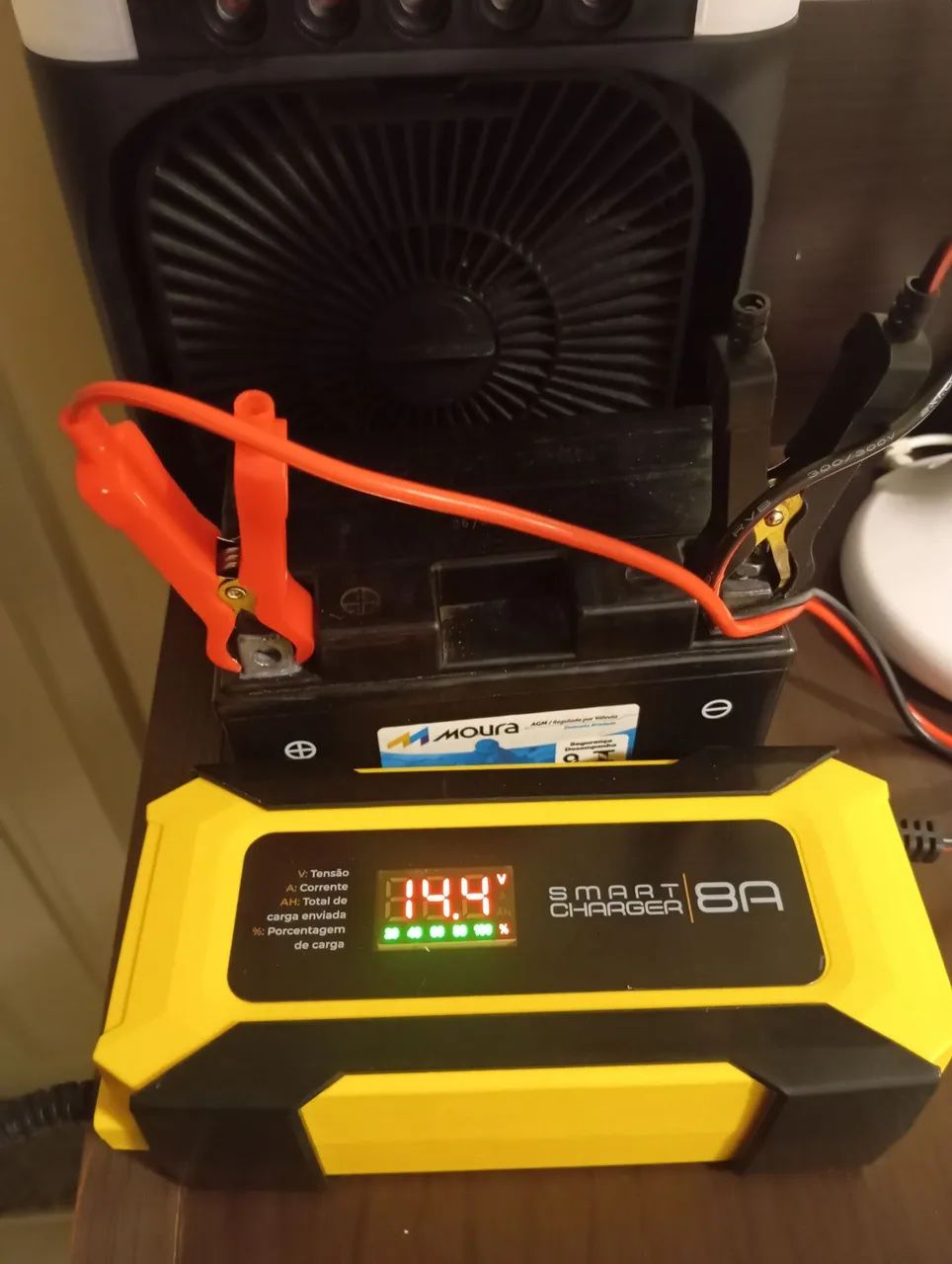 Carregador de bateria smart charger 8 a com funcionamento inteligente
