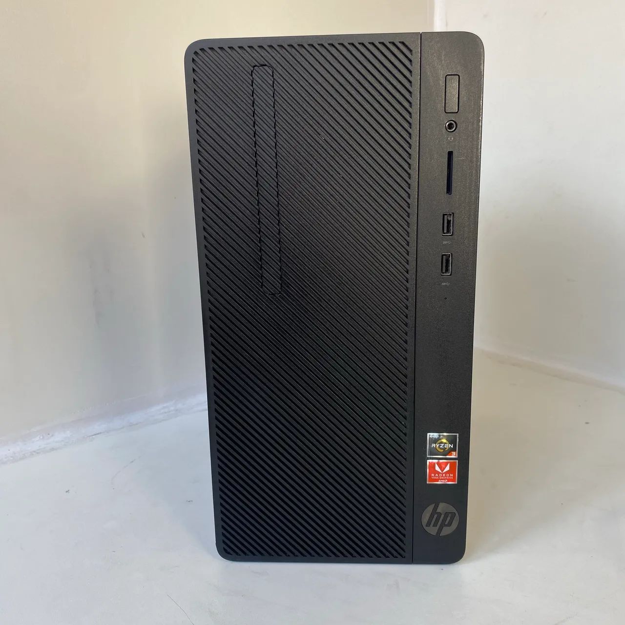 CPU Ryzen 3 Pro 2200G | 8GB RAM | Vega 8 | Windows 11