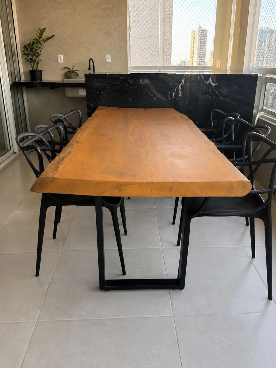 Mesa de madeira com pé em serralheria 2,00x0,85 - Foto 2