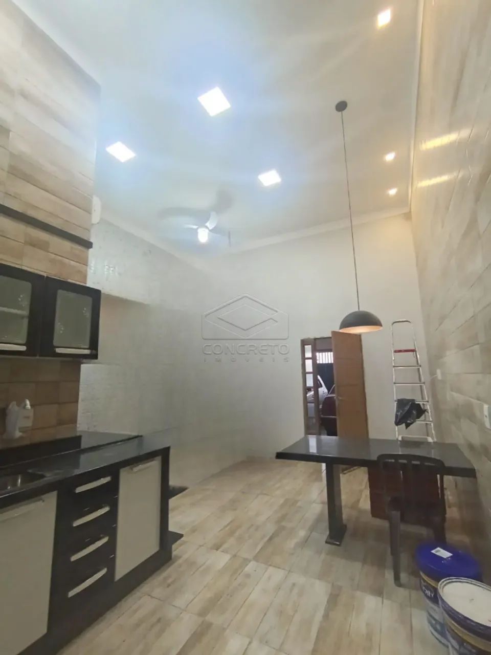 EXCELENTE CASA COM 3 DORMITÓRIOS COM PISCINA - Foto 4