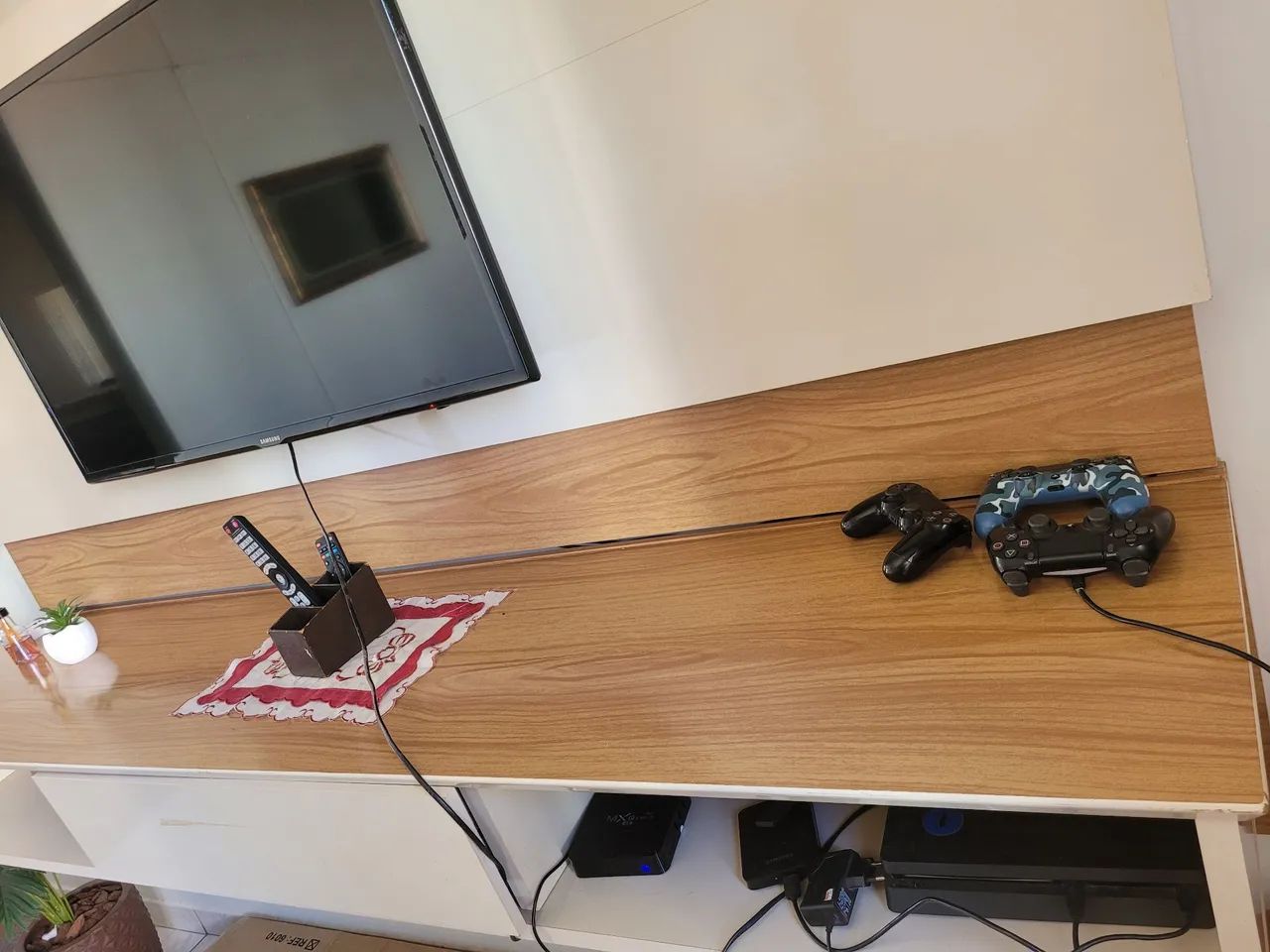 Painel com rack suspenso - Foto 2