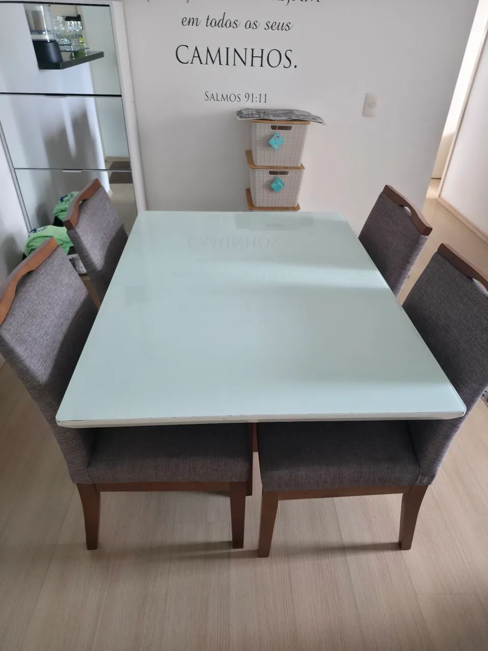 MESA DE JANTAR COM 4 CADEIRAS  - Foto 2