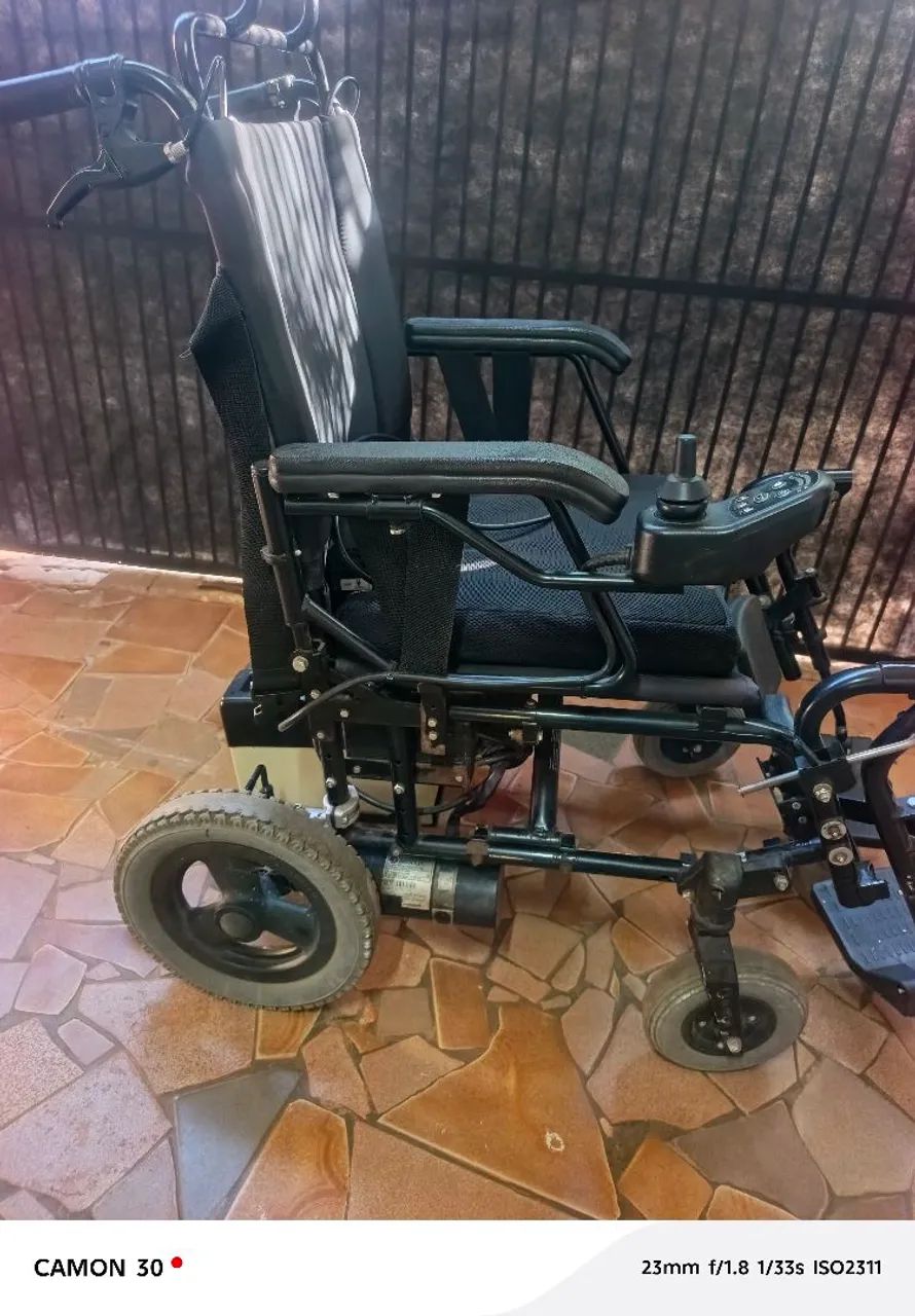 Cadeira de rodas elétrica freedom - Foto 2