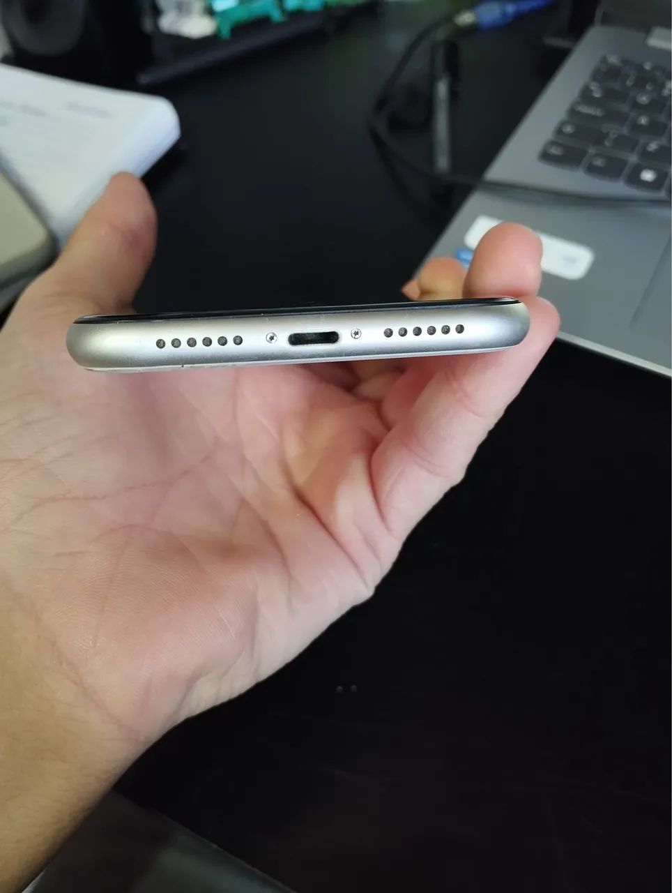 Iphone 11 64Gb Branco com Avarias - Foto 3