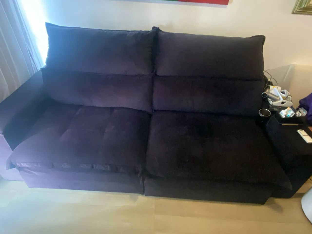 Sofá preto usado retrátil