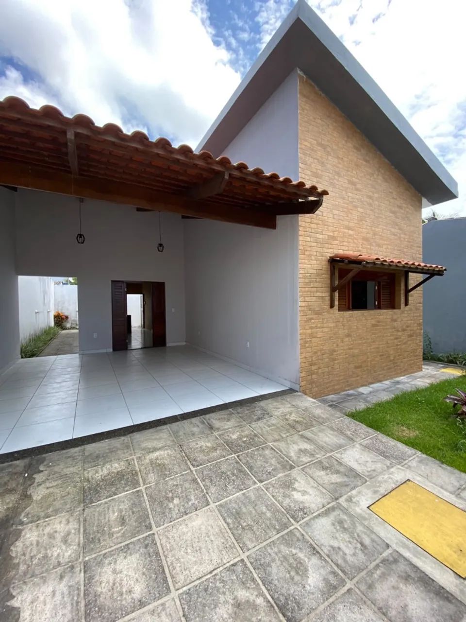 Casa em Nova Mangabeira 