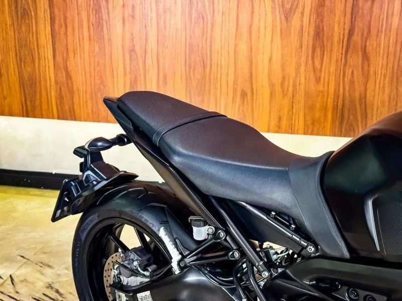 YAMAHA MT09 ABS 2025 - Foto 3