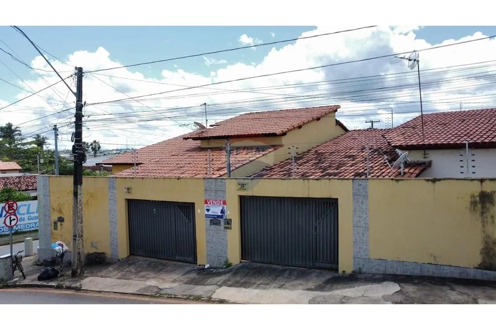 CASA À VENDA NO BAIRRO DONA NÉLCIA