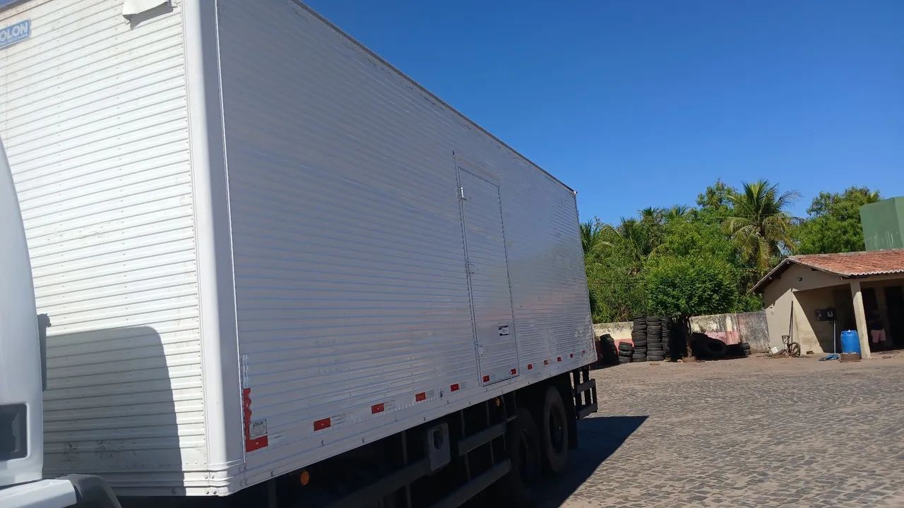 Ford Cargo 2422 ano 2011 - Foto 5