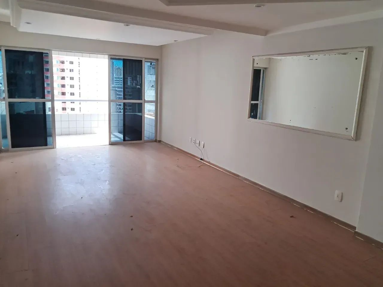 APARTAMENTO 03 QUARTOS SENDO 01 SUÍTE