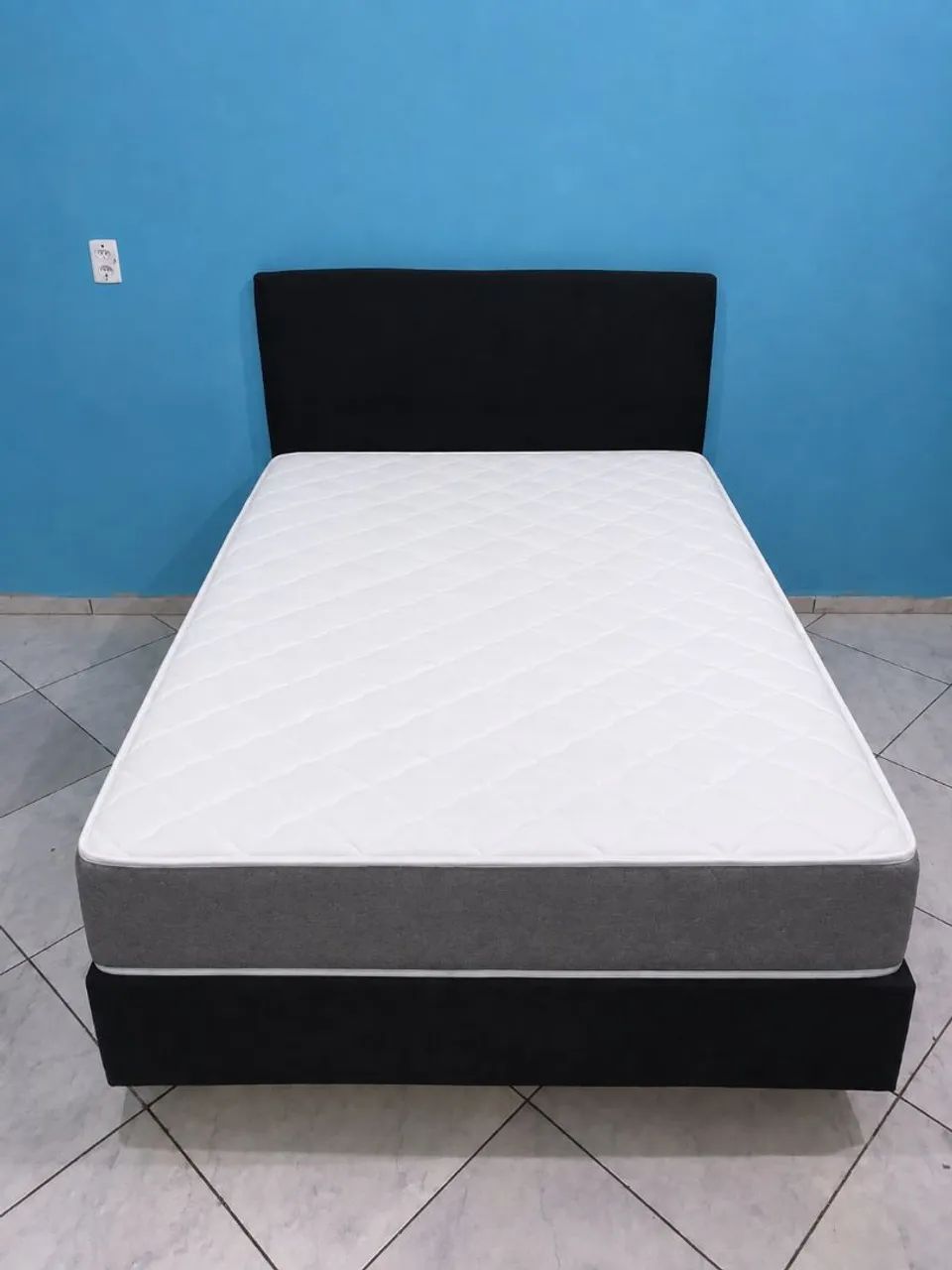 Vendo cama de casal + cabeceira 